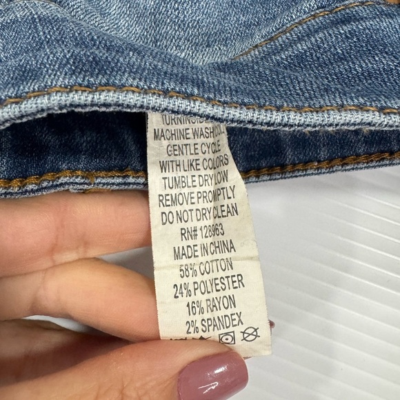 Indigo Rein Classic Blue Denim Shorts Sz 11/29 - Picture 4 of 9